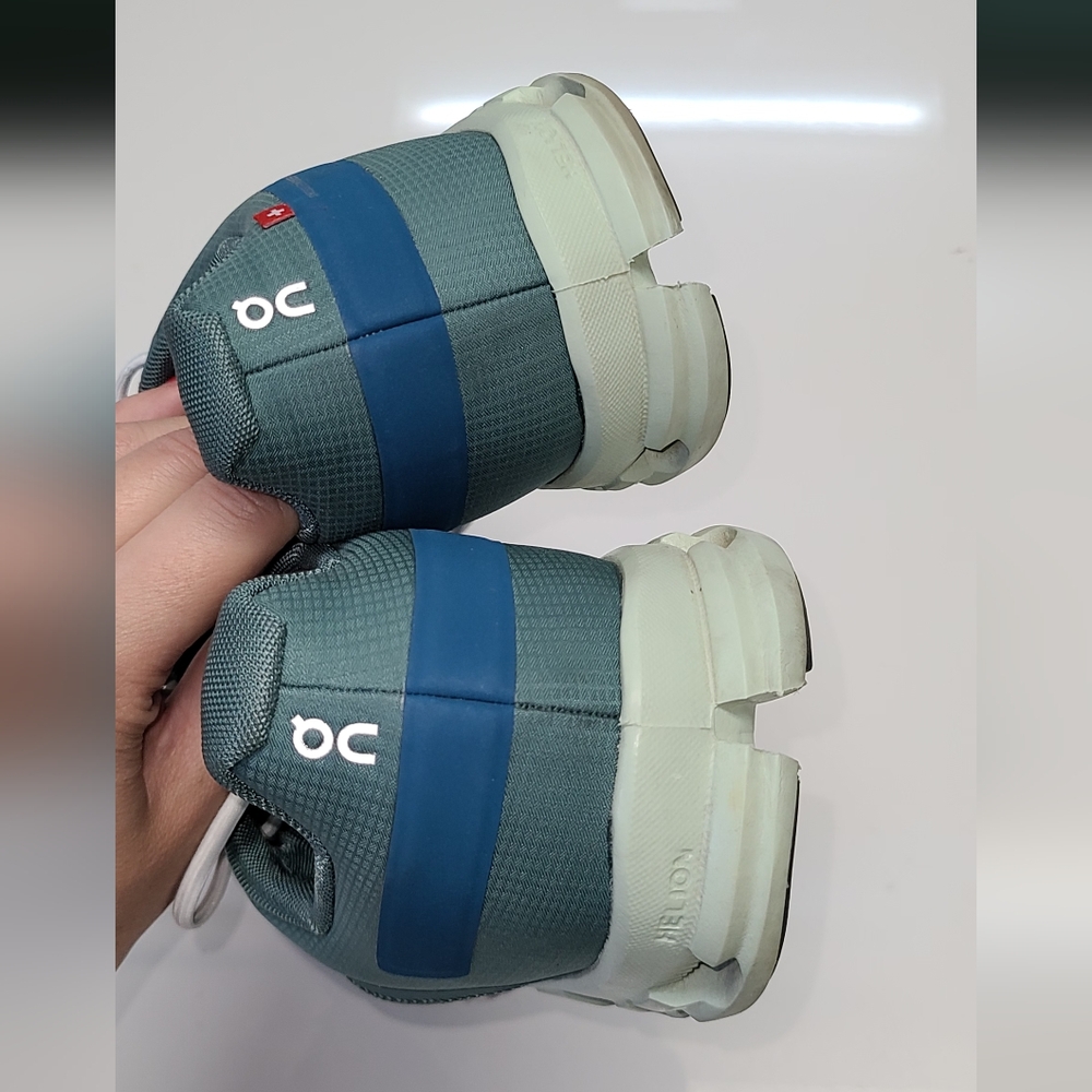 On Cloud Running Cloud Runner Sneakers Tennis Sho… - image 6